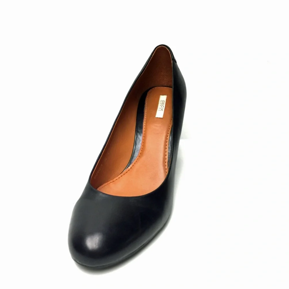GEOX Respira Classic‎ Leather Pumps